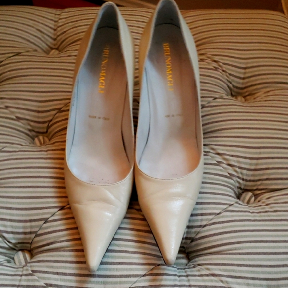 Bruno Magli Cream Heels with Pointed Toe